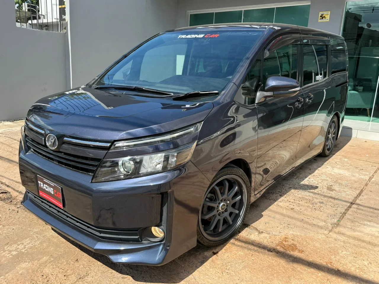 Toyota New Voxy